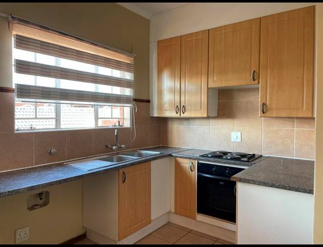 2 BEDROOM PROPERTY TO RENT IN MOOIKLOOF RIDGE ESTATE